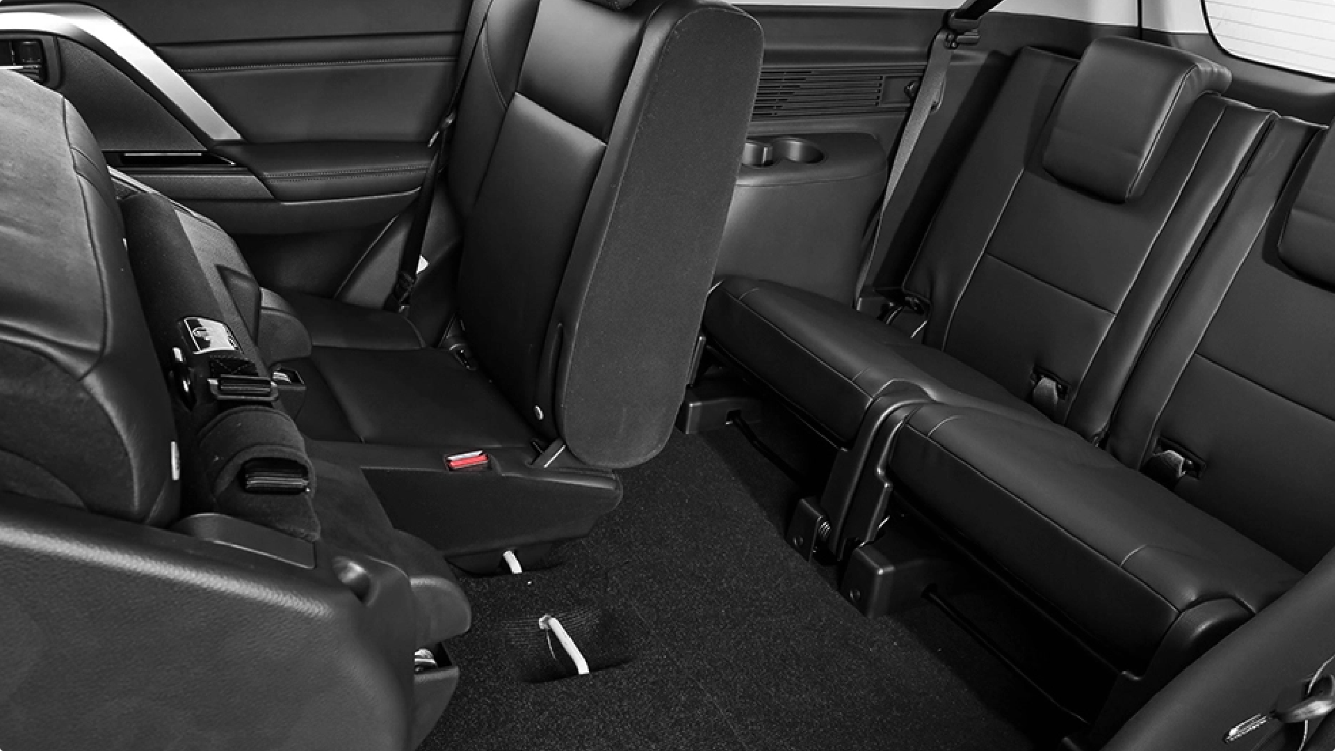 Pajero Sport / Features / Design